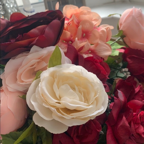 Box of 40 silk flowers - Picture 1 of 2